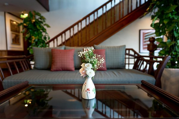 Wie beeinflusst die Popkultur die Damenmode?